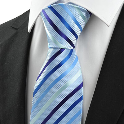 Синий галстук к белой рубашке